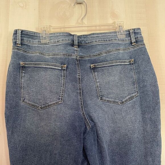 Maurices high rise frayed hem jeans, size xl reg‎ - Picture 8 of 9